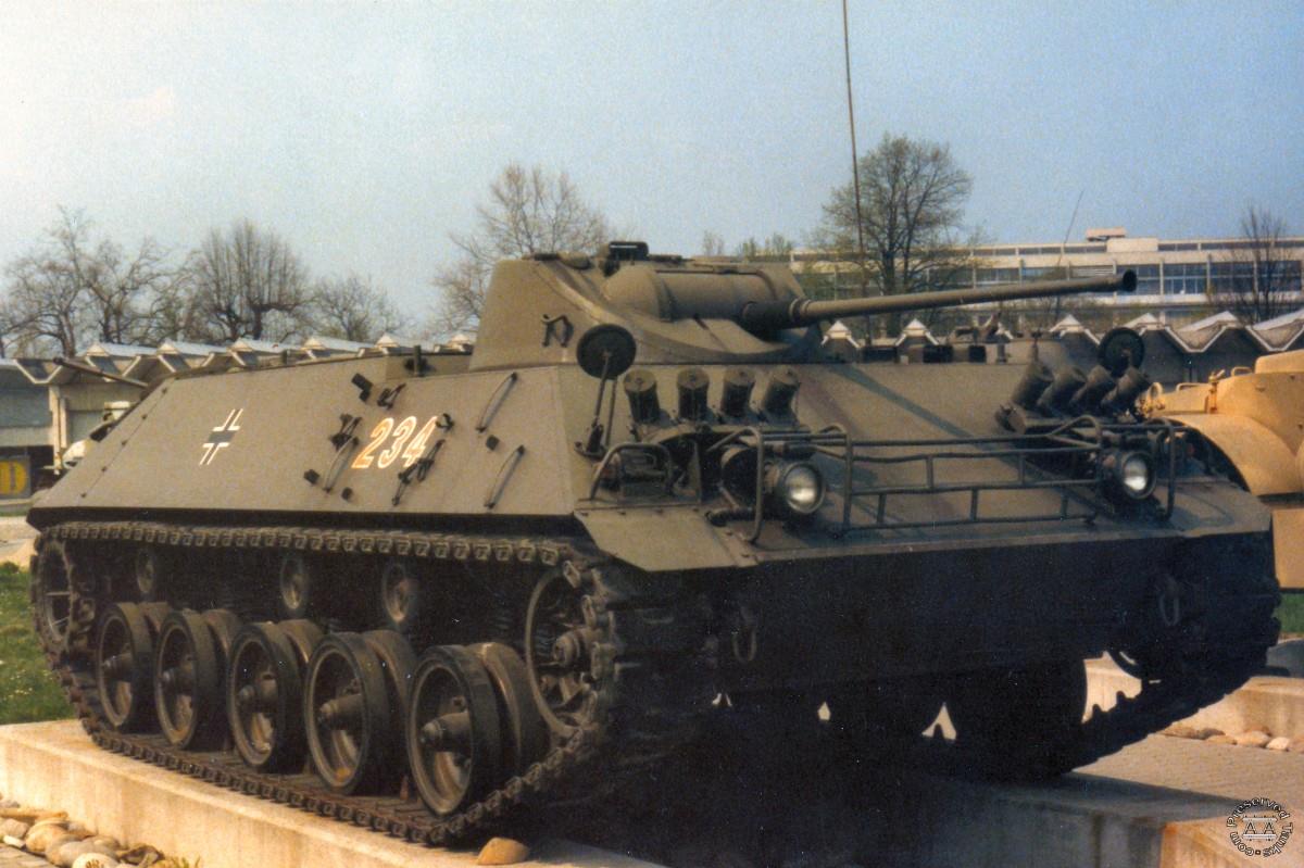 Schutzenpanzer SPz 12-3 / HS-30 Armoured Personnel Carrier